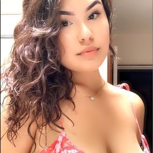 Meet your Posher, Alina